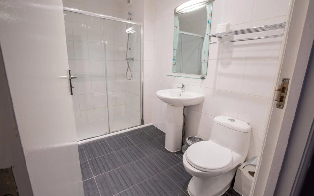 Rossmore Hotel
