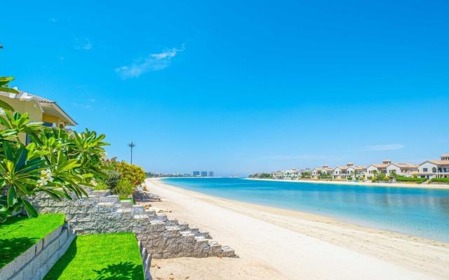 LUX Holiday Home - Frond E 1