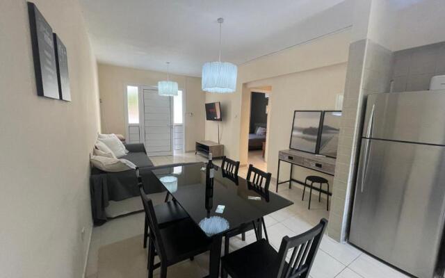 Mari House-close to the beach