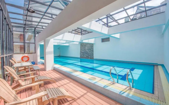 Floral Hotel Dali Luchun Garden