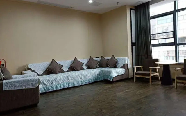 Thank Inn Plus Hotel Guizhou Zunyi Suiyang County Shixiang Avenue