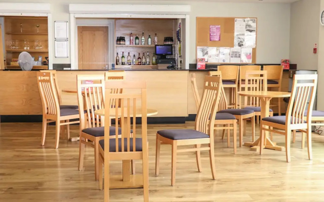 Flat 32 - Marine Court