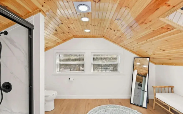 Waterfront Incredible Views Fire pit Renovated