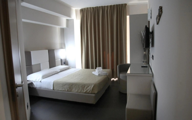 Hotel Sogni D'Oro Airport
