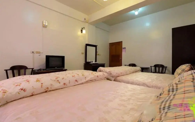 Plum Inn 2