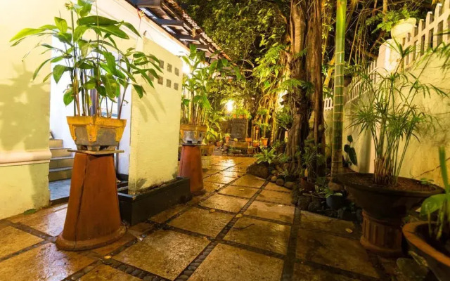 OYO 9597 Antique Studio Nerul Lake