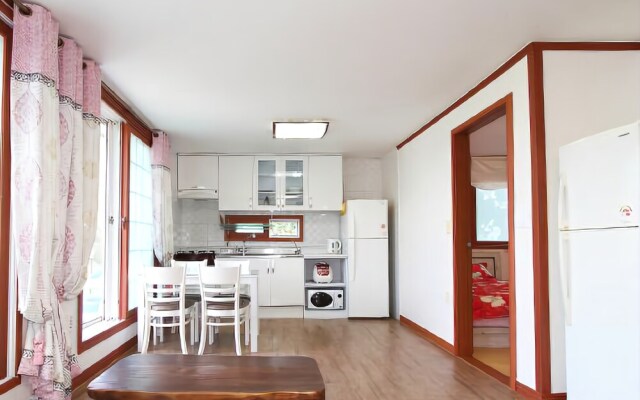 Tongyeong Yeonji Pension