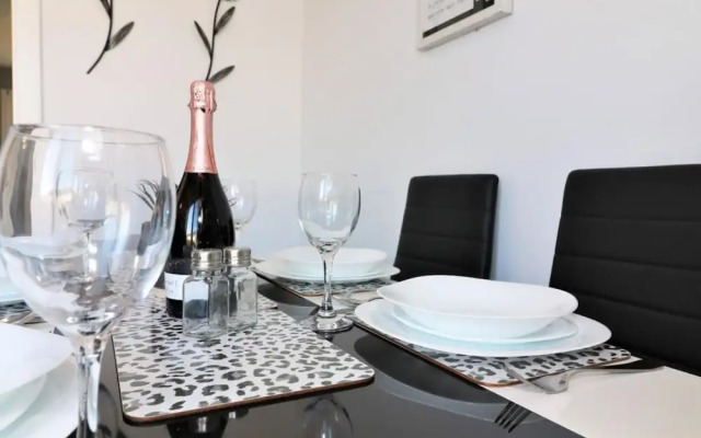 Whistleberry House - Hamilton