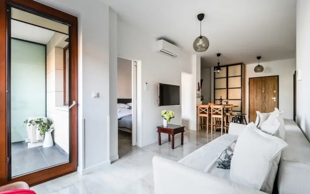 P&O Apartments Solec 13 with AC
