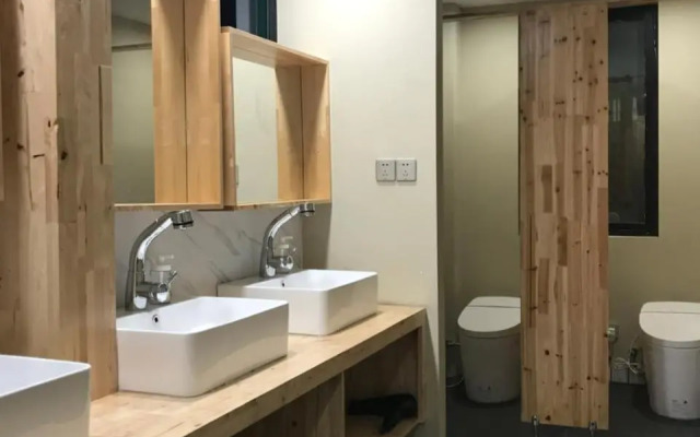 Chelan Hostel