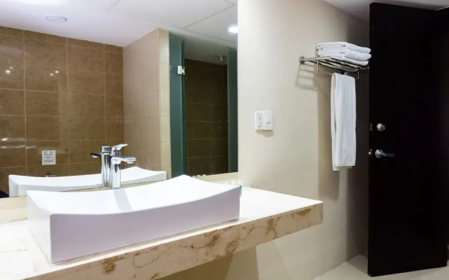 Aldea Thai 305 2 Bedroom Condo by RedAwning