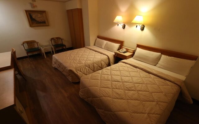 Riverside Hotel