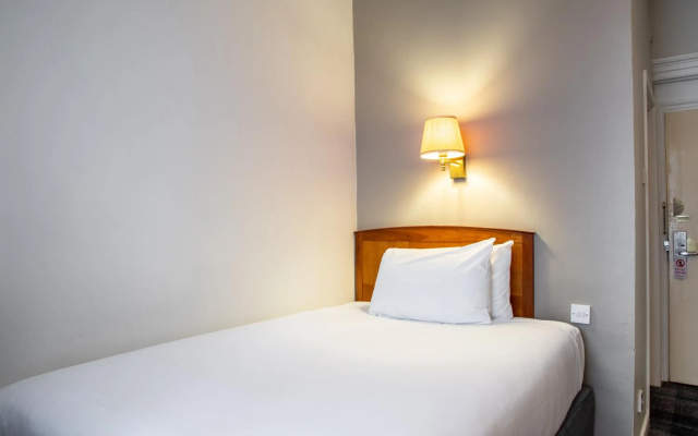 Arnos Manor Hotel