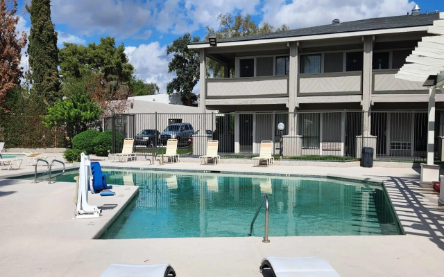 Travelodge by Wyndham Phoenix North