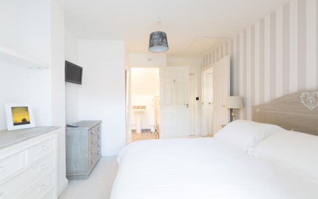 Toothbrush Apartments- Ipswich Townhouse