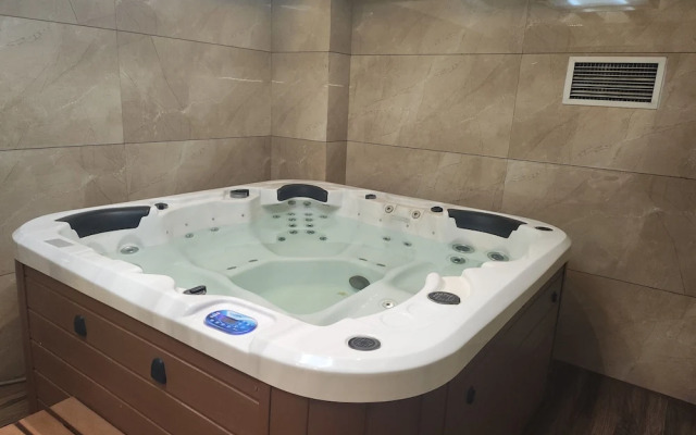 White Castle  (Boutique Apartment Hotel)