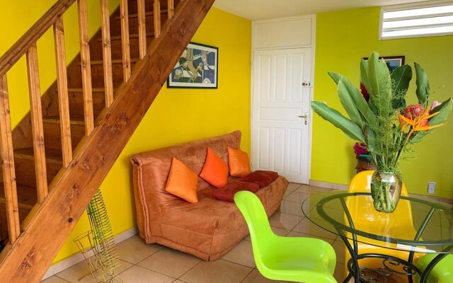 House with One Bedroom in Le Gosier, with Wonderful Sea View, Enclosed Garden And Wifi - 800 M From the Beach