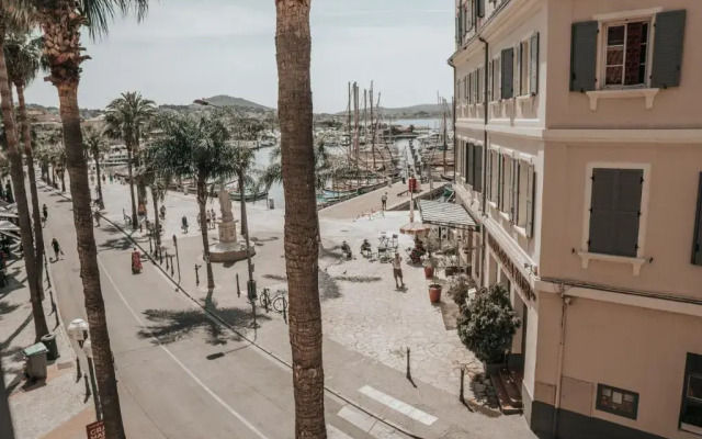Grand studio, vue mer centre ville carte parking