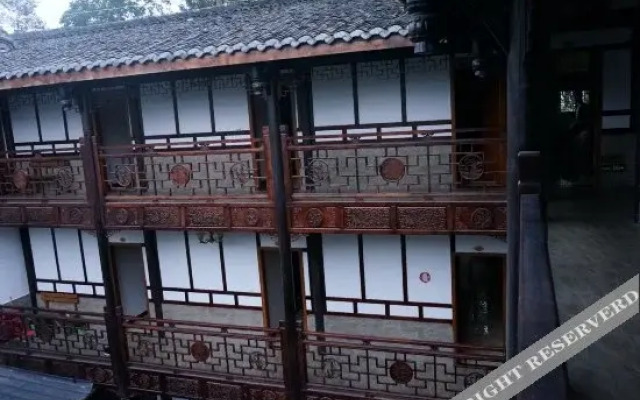 Pangjie Inn