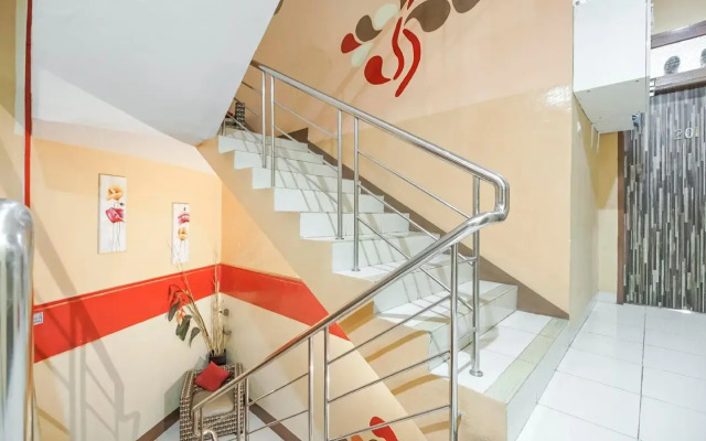 RedDoorz Plus @ Hertasning Area