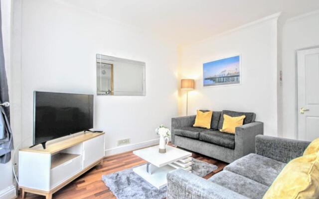 Cosy 2 Bedroom Apartment - Flat 3 Queens Square Brighton