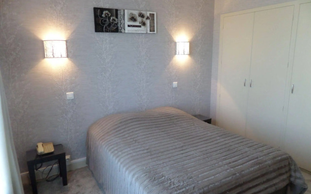 Hôtel Le Lyon Vert Commentry