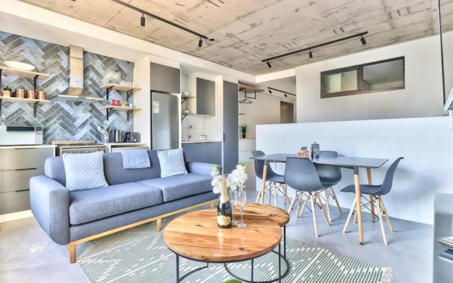 Lovely Couples Retreat Studio Apartment!