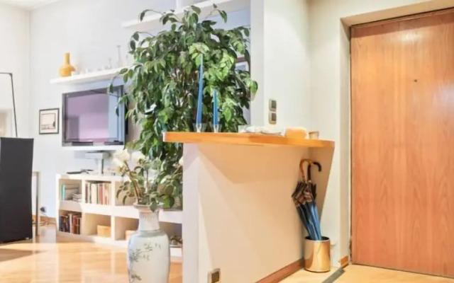 MM Bernini Roomy Apartment