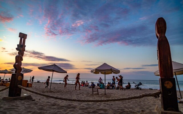 Hotel Del Wawa Beach Front