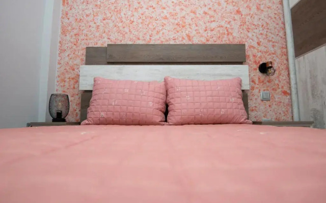 ENIO AXD guest house with private parking