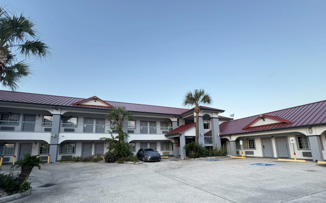 Palace Inn and Suites Willowbrook