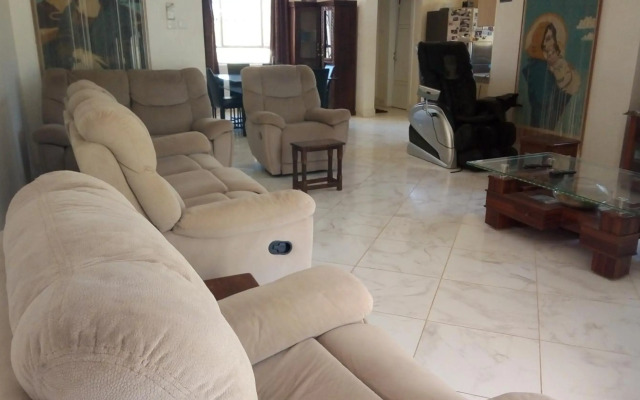 Queens Chateau Boutique Villa