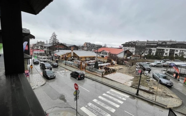Room in Apartment - Granat Maisonette - Next to Gondola Lift, Ideal for 4 Guests