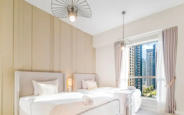 LUX The Luxurious Central JBR Suite 2