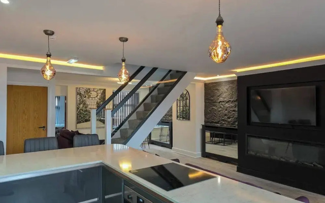 Blackpool Bliss - Spacious 4-bed Apartment