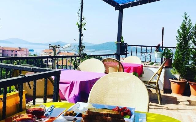 Cunda TheLara Otel