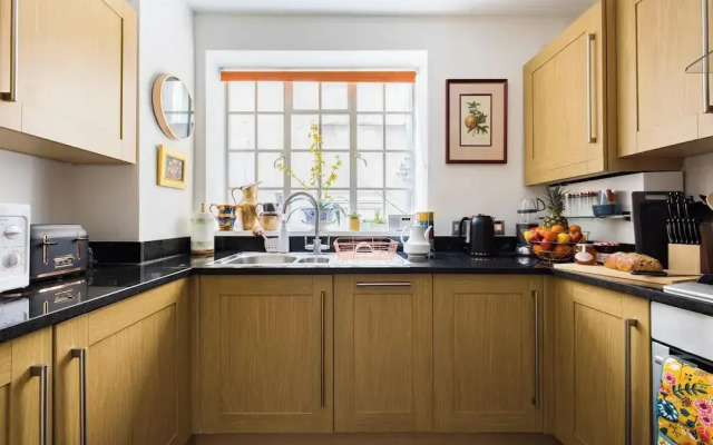 Mayfair W/ac 3-bed-5guests Berkeley Square
