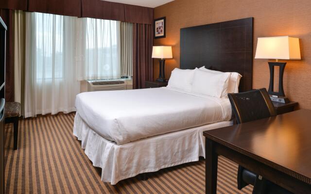 DoubleTree by Hilton Charlotte City Center