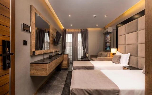SOHO Apart House