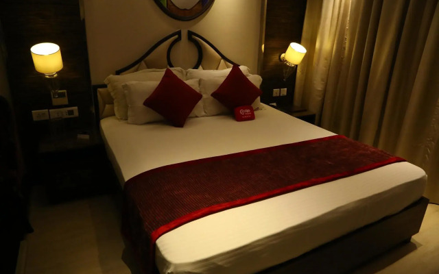 OYO 857 The First Hotel
