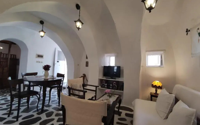 «Astrofeggia» A private stone house Nature-Seaview