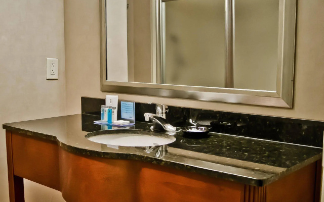 Hampton Inn Charlotte-Belmont at Montcross