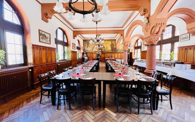 Hotel Hoepfner Burghof