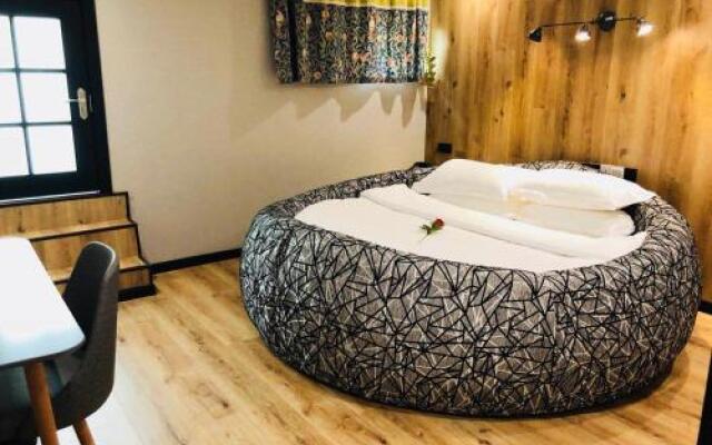 Yueming Siji 3D Cinema Hotel