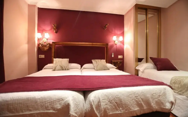 Hostal Goya Suites