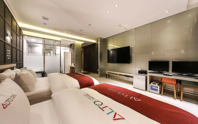 Yeongju Hotel