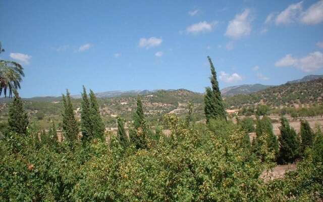 Villa in Consell With Private Pool, air Conditioning and Wifi