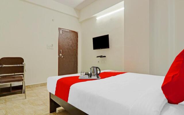 OYO 70119 Happy stay Hotels