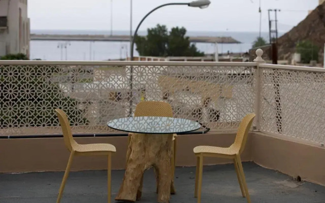 Fort Guesthouse نُزل القلعة