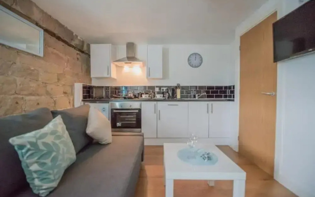 Kirkstall Bridge Apartments - 22